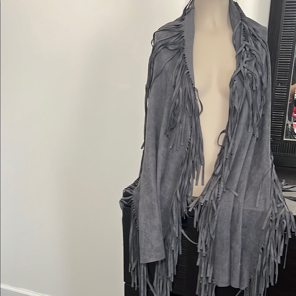 Scarf with fringe